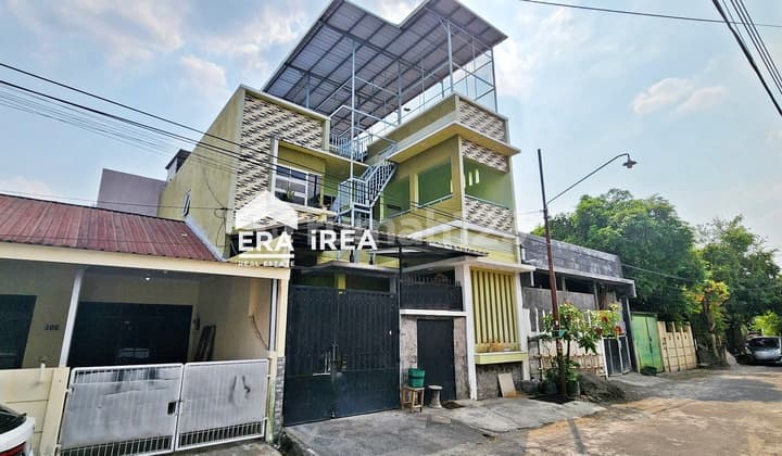 Dijual Rumah Solo Baru Dekat Pakuwon Mall