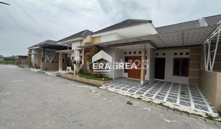 Rumah Solo Dijual Dekat Luwes Gentan