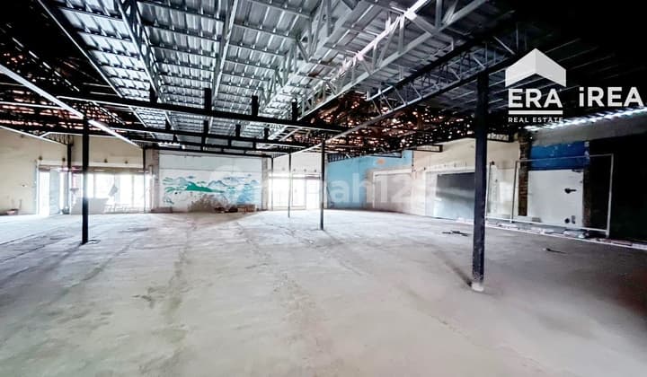 Ruang Usaha Disewakan di Solo Dekat Solo Paragon Mall