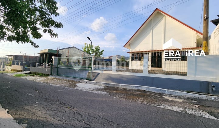 Dijual Ruang Usaha Bonus Rumah Di Solo Dekat Isi 2