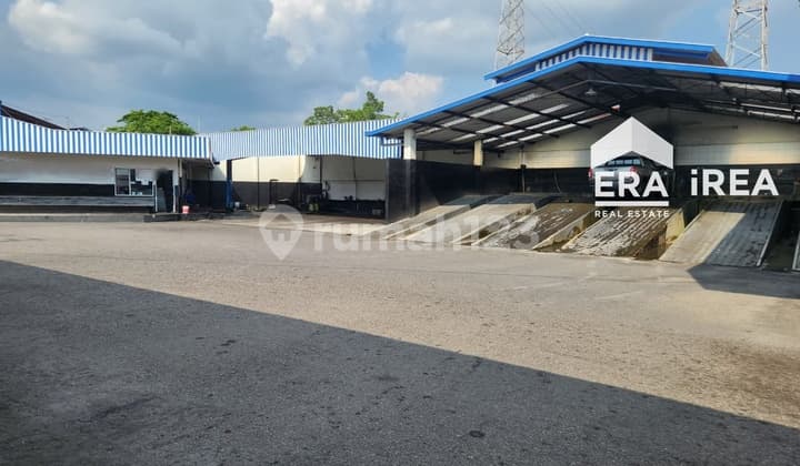Ruang Usaha dan Rumah Dijual di Solo Dekat Stasiun Purwosari
