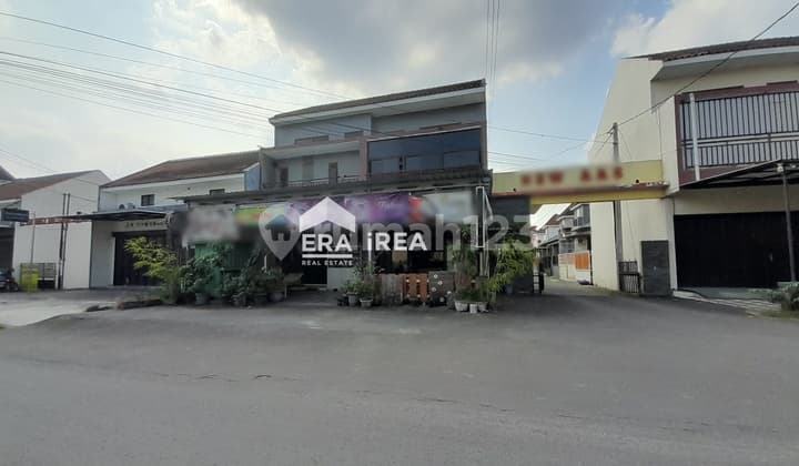 Ruko 2 Lantai Dijual Area Lingkungan Perumahan di Sukoharjo