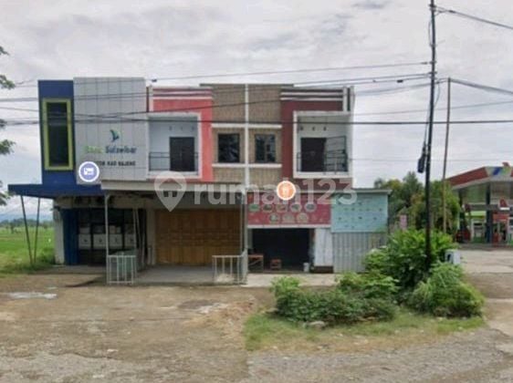 2-Storey Shop House on Takalar Limbung Axis 2-Storey Shop House on Takalar Limbung Axis
