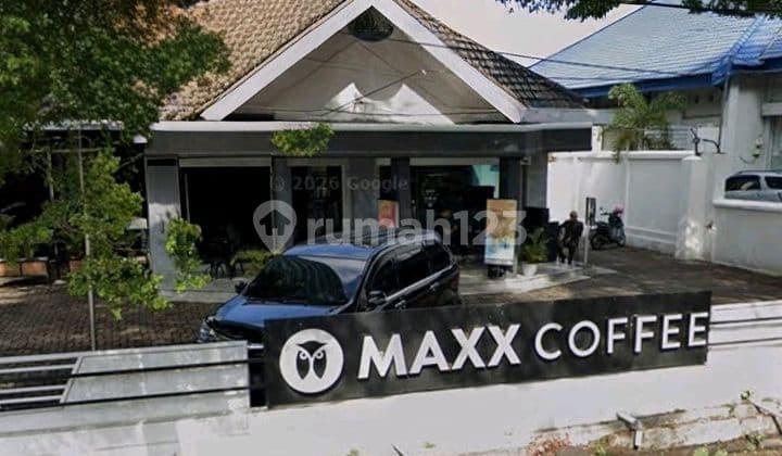 One-Story Cafe House on Jl Ratulangi, Ready to Use, Central City of Makassar (Fl)