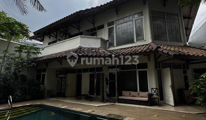 Dijual Rumah di Kebayoran Baru Jakarta Selatan