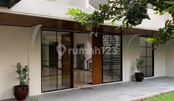 Dijual Rumah di Kebayoran Baru Jakarta Selatan