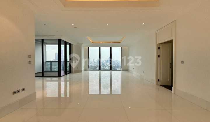 Jual Apartemen St. Regis 3 Bedrooms Unfurnished Bagus