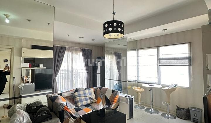 Sewa Apartemen Cosmo Terrace 2 Bedroom Lantai Rendah Furnished