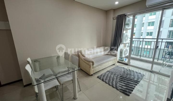 Sewa Apartemen Thamrin Residence 2 Bedroom Furnished Bagus