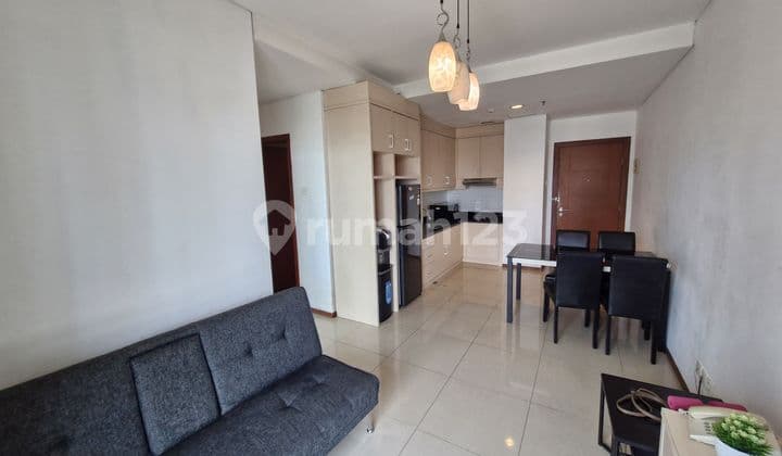 Sewa Apartemen Thamrin Residence 2 Bedroom Furnished Bagus