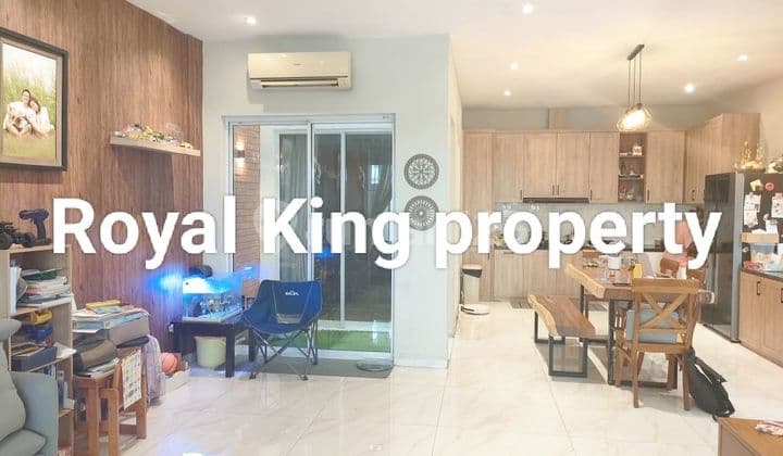 RUMAH MURAH Modernland 2,5 tingkat free 5 AC SEMI FURNISHED. FULL RENOV