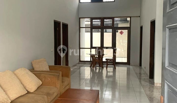 Rumah Disewa Alam Sutra Luas Tanah 200