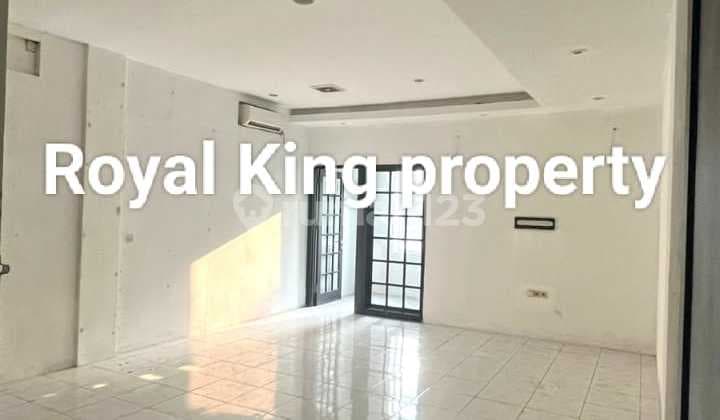 Affordable 3-Storey Shophouse in Modernland, Prime Location