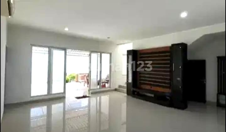 Rumah Murah Disewa Modernland 2 Tingkat Premier Park LT 200 Minim 2 Tahun