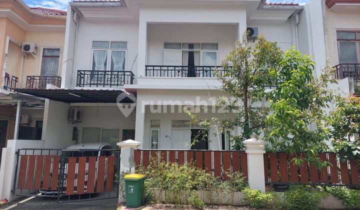 Rumah 2 Lantai Semi Furnish Dalam Perum Pondok Permai Kasihan Bantul.
