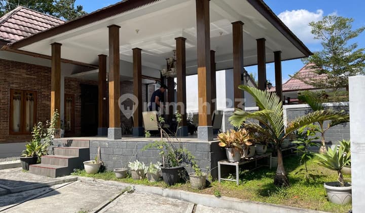 Home Stay dengan Kolam Renang di Kawasan Wisata Candi Prambanan Klaten Jawa Tengah.