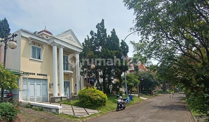 Beautiful 2-Story House Parahyangan Villa House