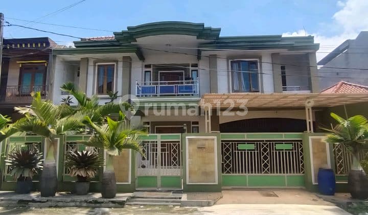 Rumah Cantik Holis Pesona Taman Burung
