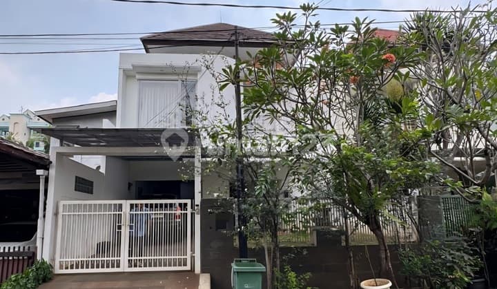 Asri & Elegant House in Loka Indah Mampang with SHM