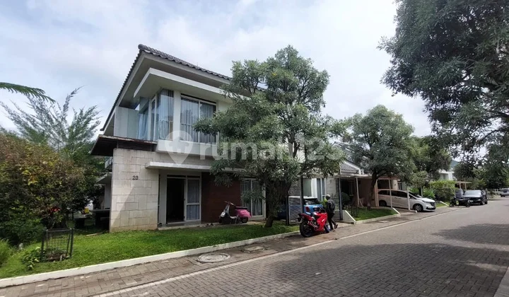 Rumah Cantik Kota Baru Parahyangan 2lt