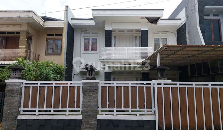 Rumah Cantik 2Lt Taman Yasmin Termurah