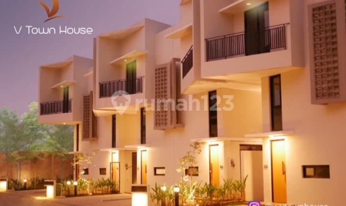 For Sale Nice New House in V Town House Bintaro, South Tangerang