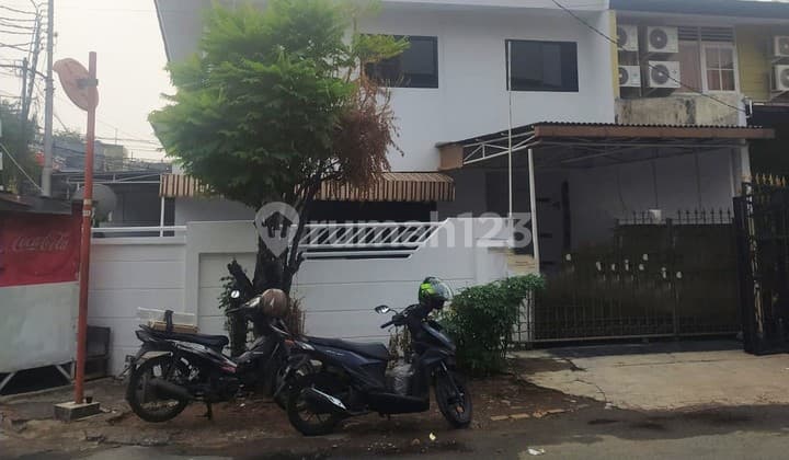 Di Sewa Rumah Huk Cocok Untuk Usaha Strategis di Jl. Raya Permata Gading Permai Kelapa Gading Jakarta Utara