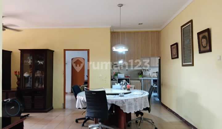 Rumah Luas Dekat MRT Cipete, Jakarta Selatan