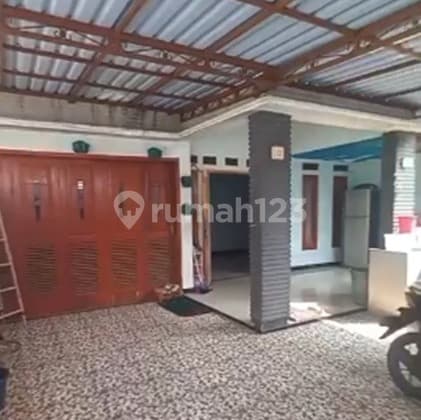 Rumah Murah Bu 2 Lantai Lokasi Strategis di Limo, Depok