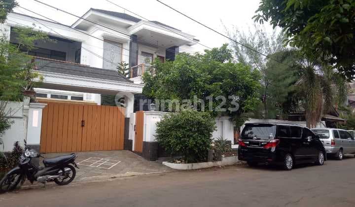 Strategic Location House near Pangkalan Jati Golf Course, Depok
