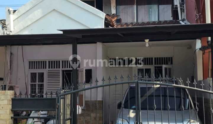 Rumah Dalam Komplek di Cinere Dekat Tol Limo