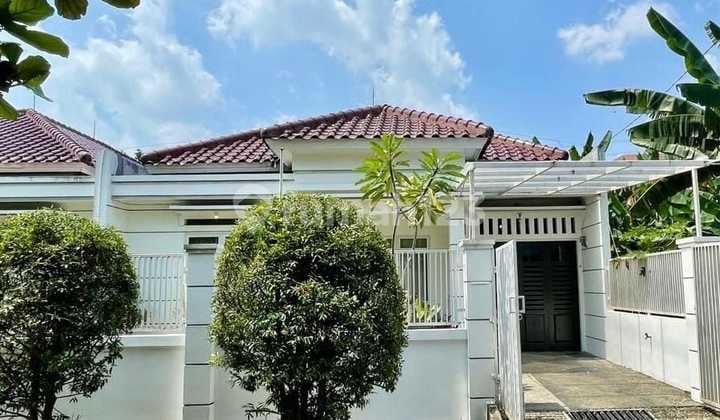 Rumah Hook Semi Furnished 1 Lantai di Cinere, Depok