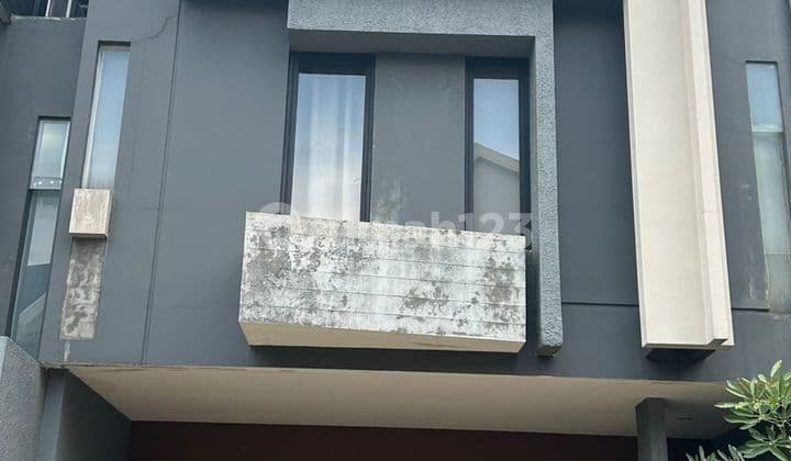 Rumah Townhouse 3Lantai di Pondok Cabe, Tangerang Selatan