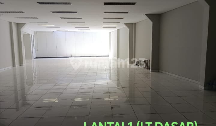 Ruko Pusat Kota Cocok untuk Kantor 291.0 M² Unfurnished