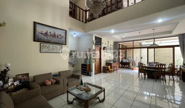 1-Story House in Riau Bandung Wing