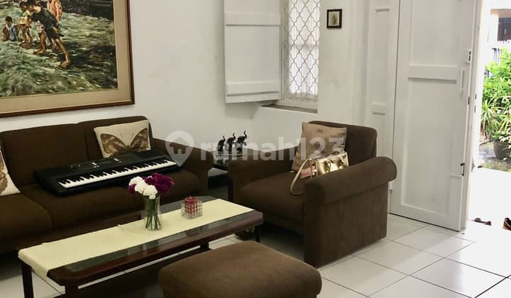 Rare City Center House in Panaitan Sayap Sunda Asia Afrika Bandung SHM - Certificate of Ownership on Panaitan Sayap Sunda Street, Bandung, Asia Afrika.