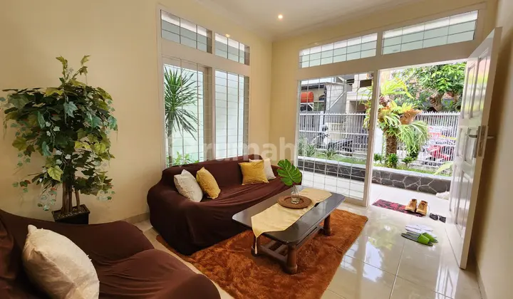 Rumah Furnished Bagus Pusat Kota Di Sayap Burangrang Bandung Shm - Sertifikat Hak Milik Di Sayap Burangrang Bandung, Burangrang Rumah Furnished Sudah Renovasi Shm - Sertifikat Hak Milik di Sayap Burangrang Bandung, Burangrang