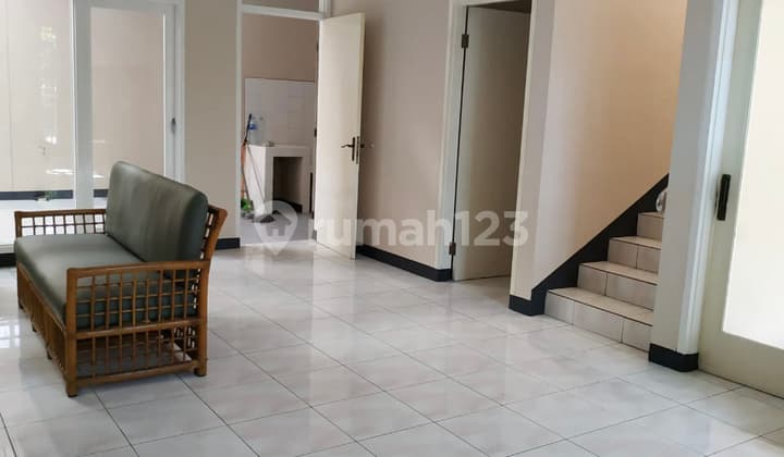 Rumah Mekar Wangi bisa Sewa Semi Furnished Bagus SHM di Kompleks Mekar Wangi Bandung, Mekar Wangi