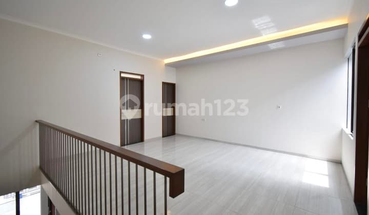 Rumah Bagus 2 Lantai Di Kopo Mas Bandung Rumah Bagus SHM di Kompleks Kopo Mas Regency, Jl. Kh. Wahid Hasyim, Margasuka, Babakan Ciparay, Kota Bandung, Jawa Barat, Indonesia, 40225, Kopo