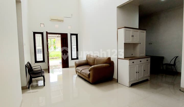 Cepat!!! Rumah Apik Siap Huni Design Modern Minimalis Di Sektor 9, Harga Nego