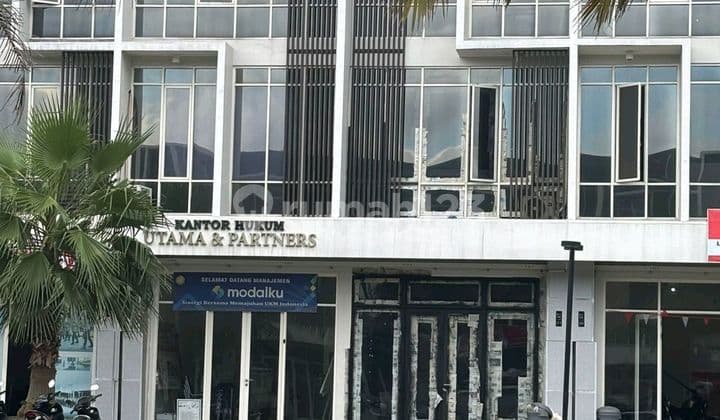 Ruko 3 Lantai Northwest Boulevard