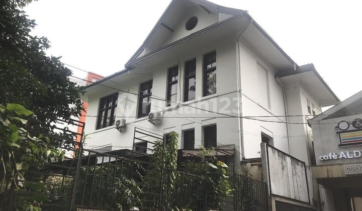 Rumah Di Pusat Kota, Sayap Dago Bawah, Lokasi Strategis