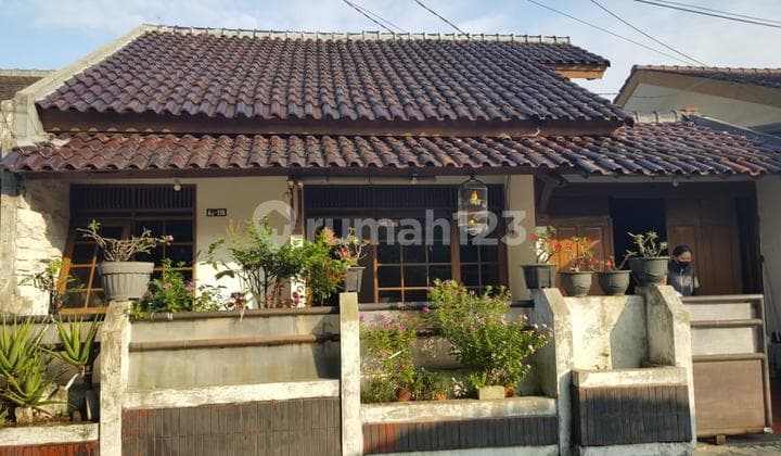 Rumah Siap Huni di Taman Kopo Indah I