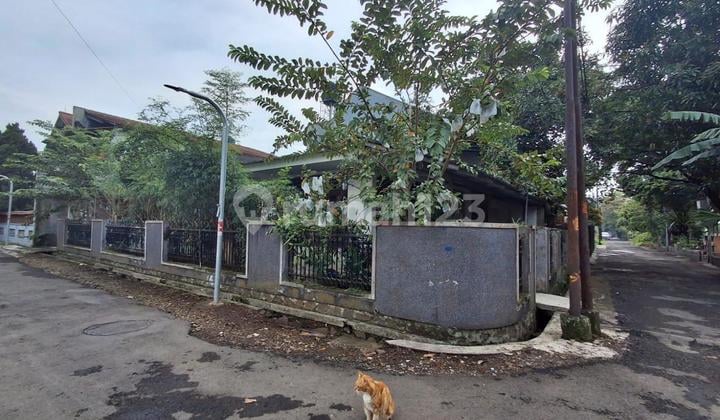 Rumah dengan Tanah Luas, Posisi Hook di Antapani