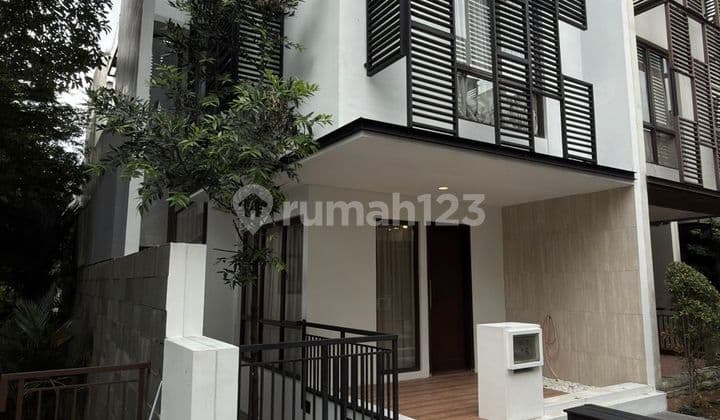 Rumah Mungil Cantik Cluster, Bsd(Rr)