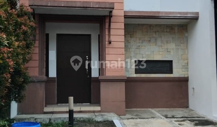 Rumah Kecil Lokasi Strategis, Bsd