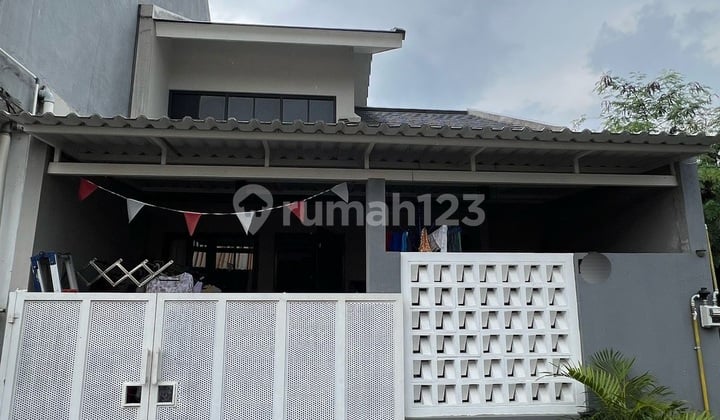 Rumah Sudah Renovasi, 1 Lanta Plus Mezanin Dekat Tol Parigi