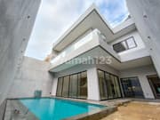 Rumah Mewah dengan Kolam Renang di Kebayoran Residence Bintaro Jaya, Dekat Tol