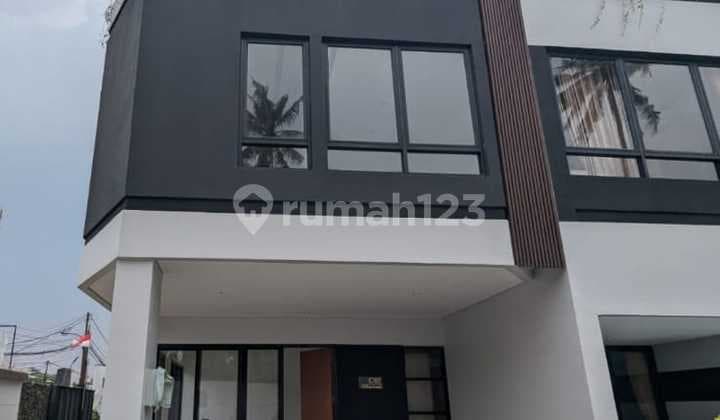 Rumah Baru Di Hoek, Bisa Untuk Usaha Di Pondok Cabe Udik