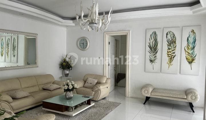 Rumah Cantik Di Pondok Hijau